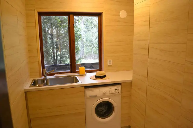 Ground floor · kitchen, dining & bathrooms — 3
