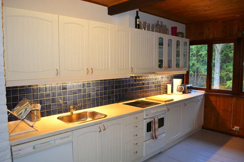 Ground floor · kitchen, dining & bathrooms — 5