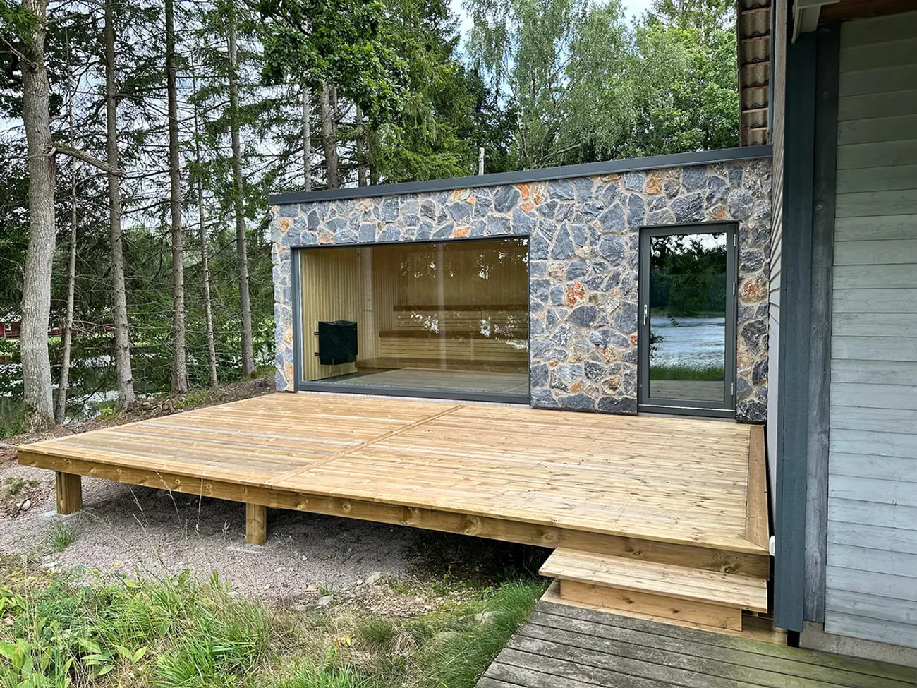 A panoramic sauna for twelve — 1