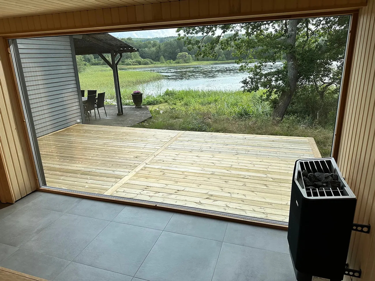 A panoramic sauna for twelve — 10