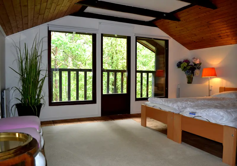 Upstairs · bedrooms — 3